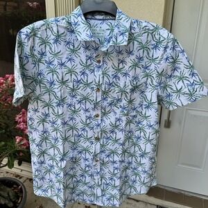 TENTH + OCEAN. Tropical‎ Print , Linen & Cotton, Button Down Shirt. Size Medium.